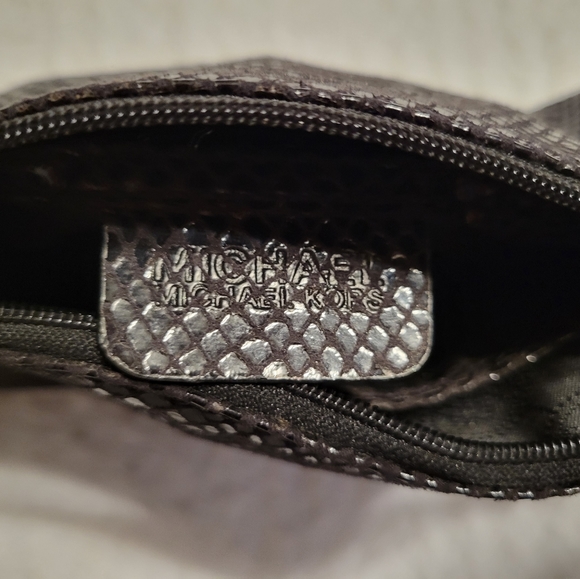 Michael Kors makeup bag - Picture 2 of 3